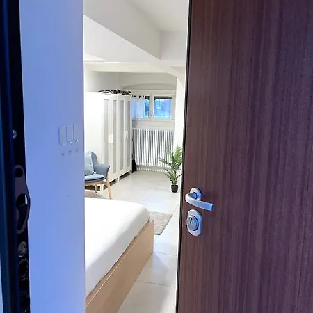 The Hidden Studio; Comfy & Close To The *