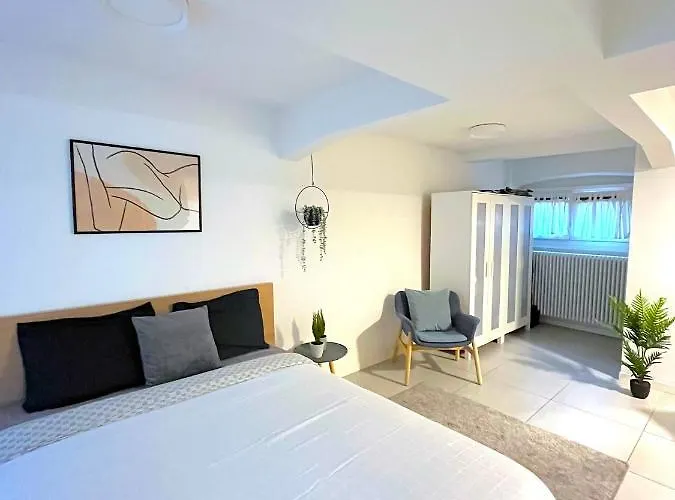 The Hidden Studio; Comfy & Close To The *