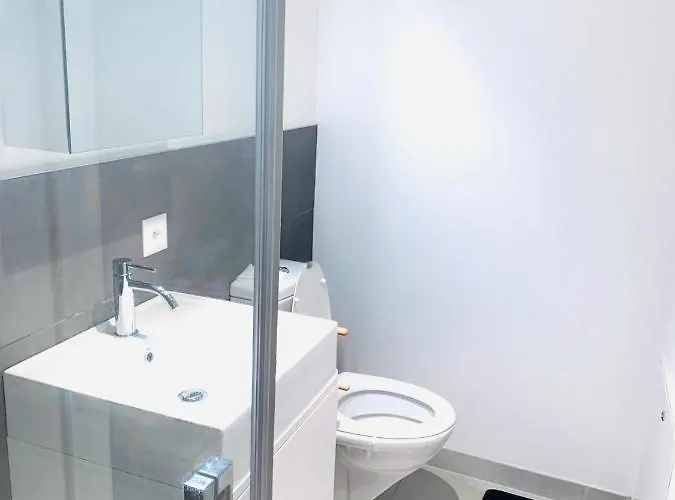 Апартаменты The Hidden Studio; Comfy & Close To The *