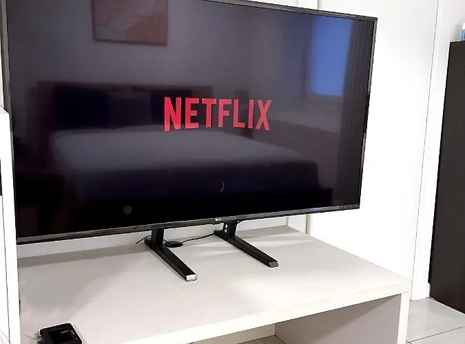 Апартаменты The Hidden Studio; Comfy & Close To The Лугано