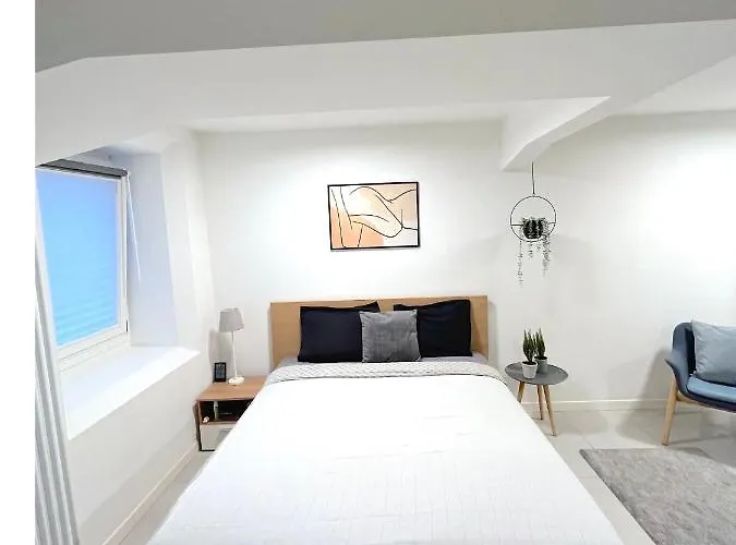 The Hidden Studio; Comfy & Close To The